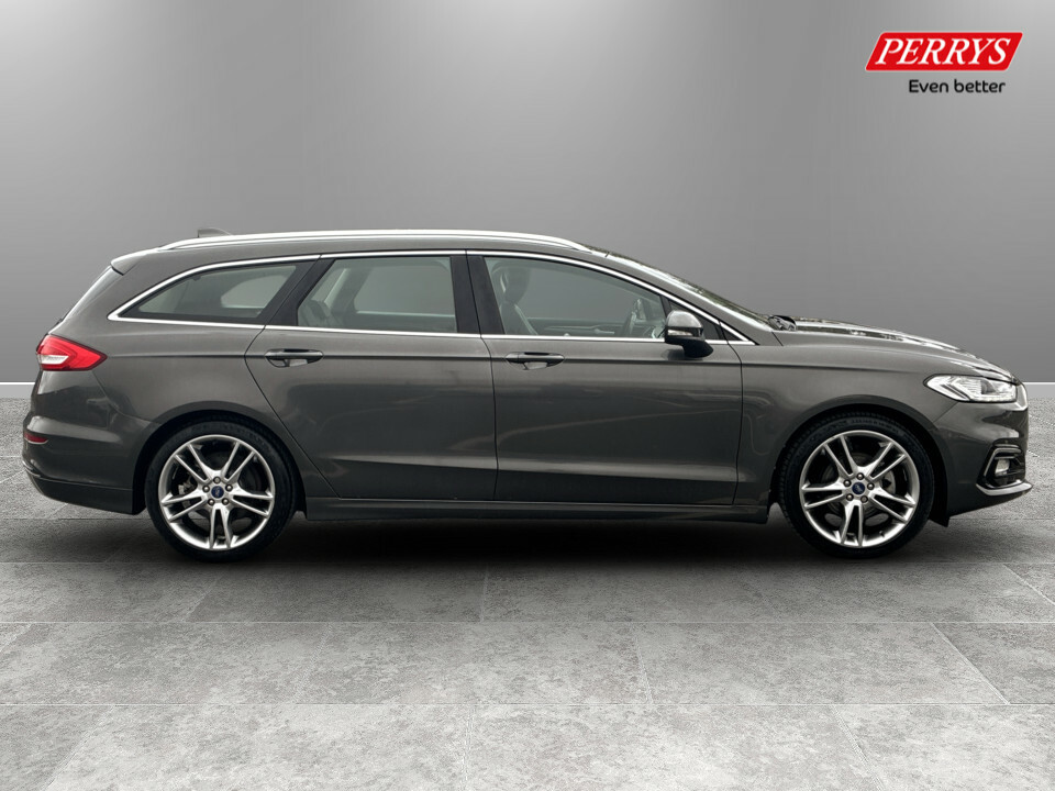 Ford Mondeo Estate Silver #8