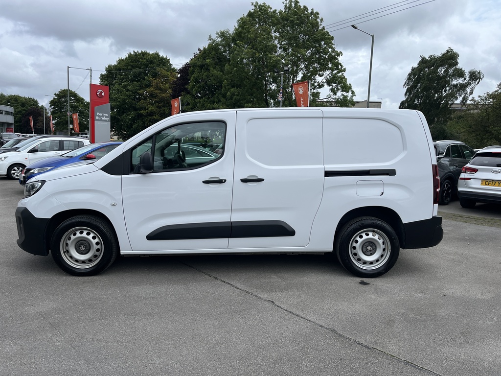 Vauxhall Combo 1.5 Turbo D 100Ps Prime H1 Van White #4