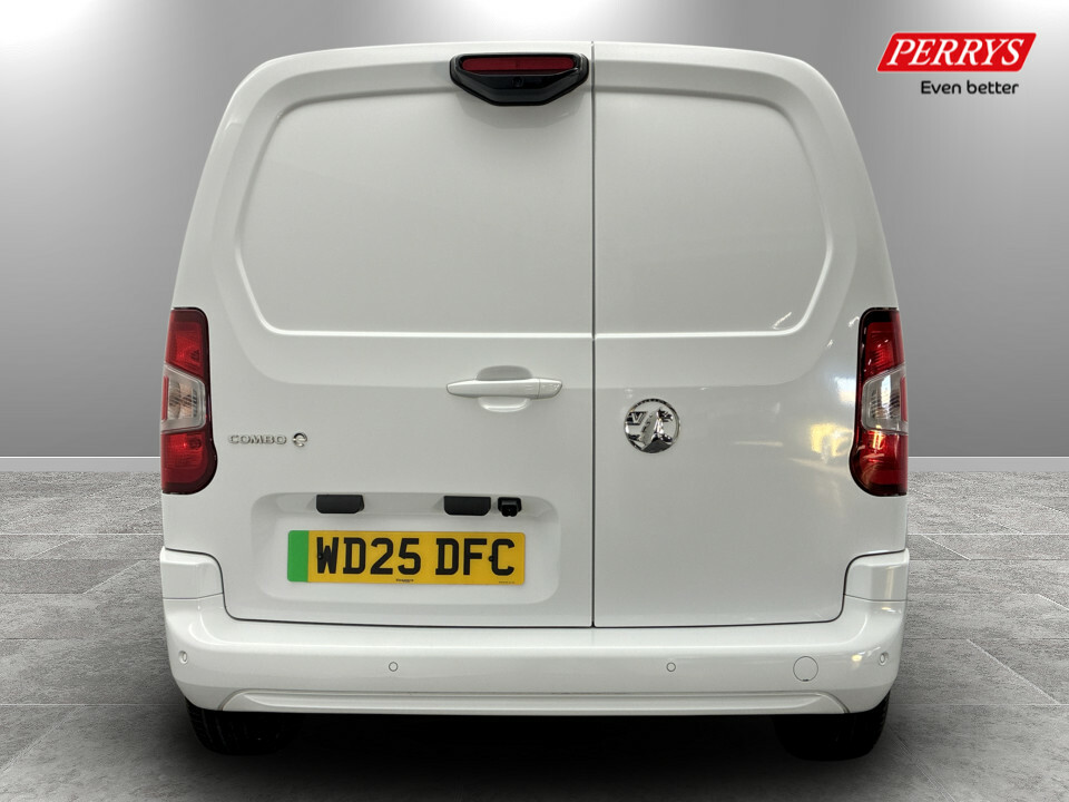 Vauxhall Combo-e Life 100Kw Pro 52Kwh H1 Van White #6