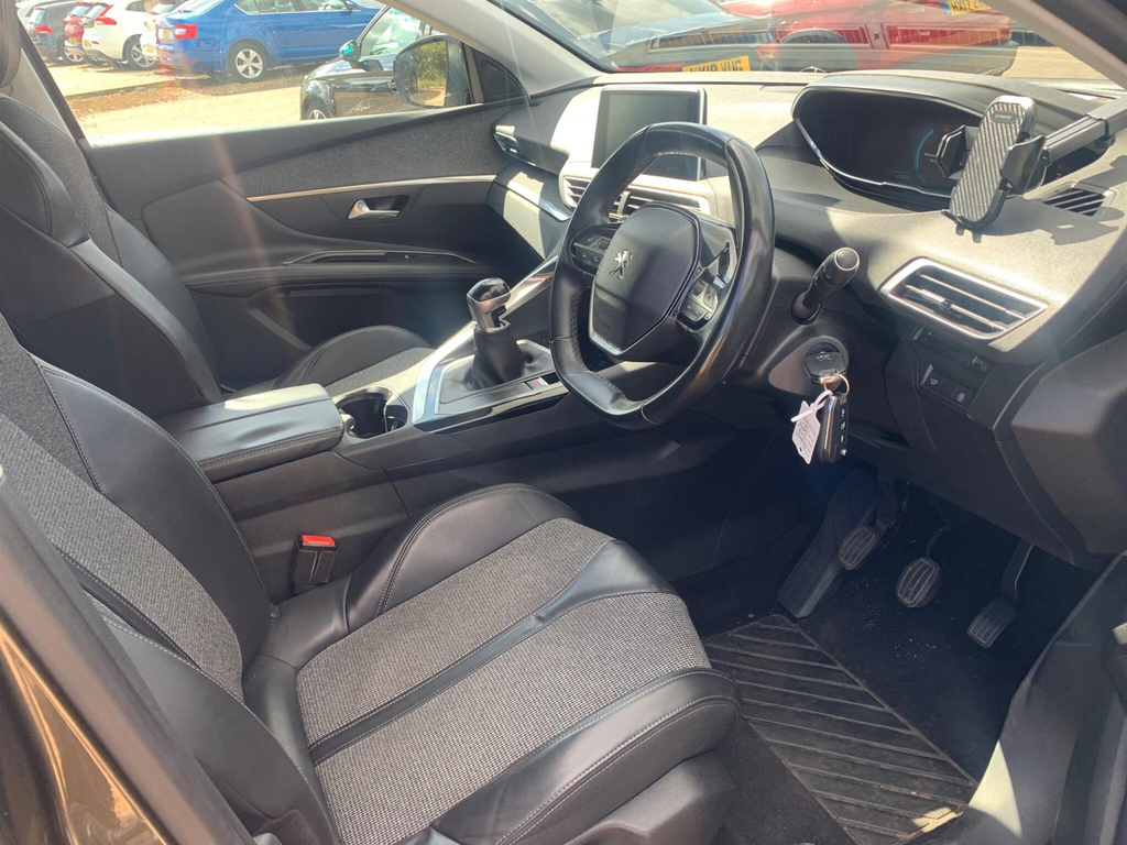 Peugeot 3008 1.5 Bluehdi Allure Euro 6 Ss Grey #2