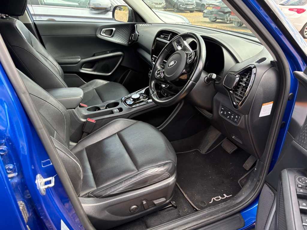 Kia Soul 64Kwh First Edition #2