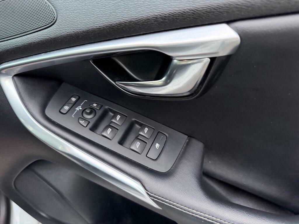 Volvo V40 V40 R-design Nav D4 Grey #47