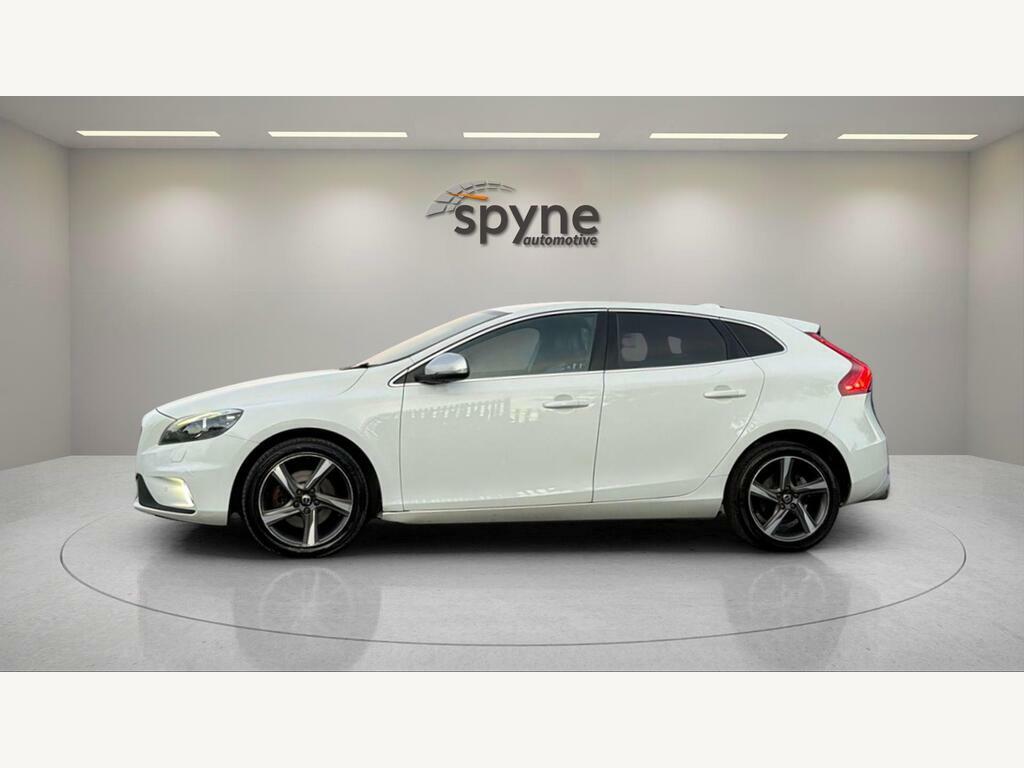 Volvo V40 2.0 D2 R-design Lux Nav Euro 6 S S White #5