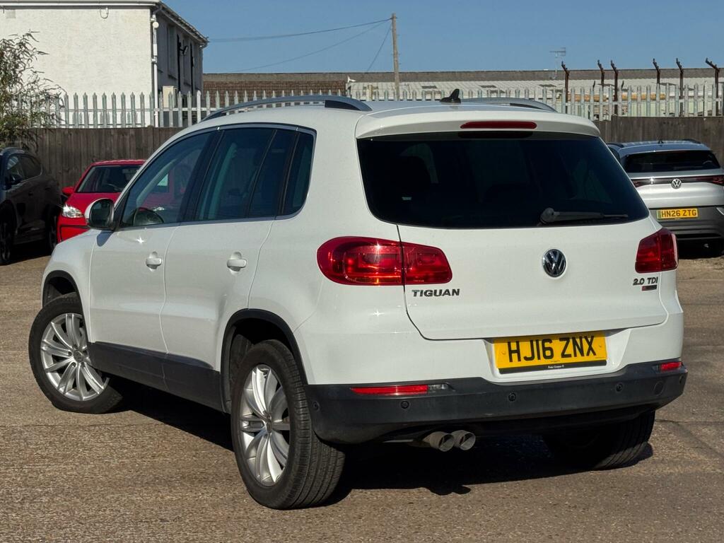 Volkswagen Tiguan 2.0 Tdi Bluemotion Tech Match Edition 4Wd Euro 6 White #2