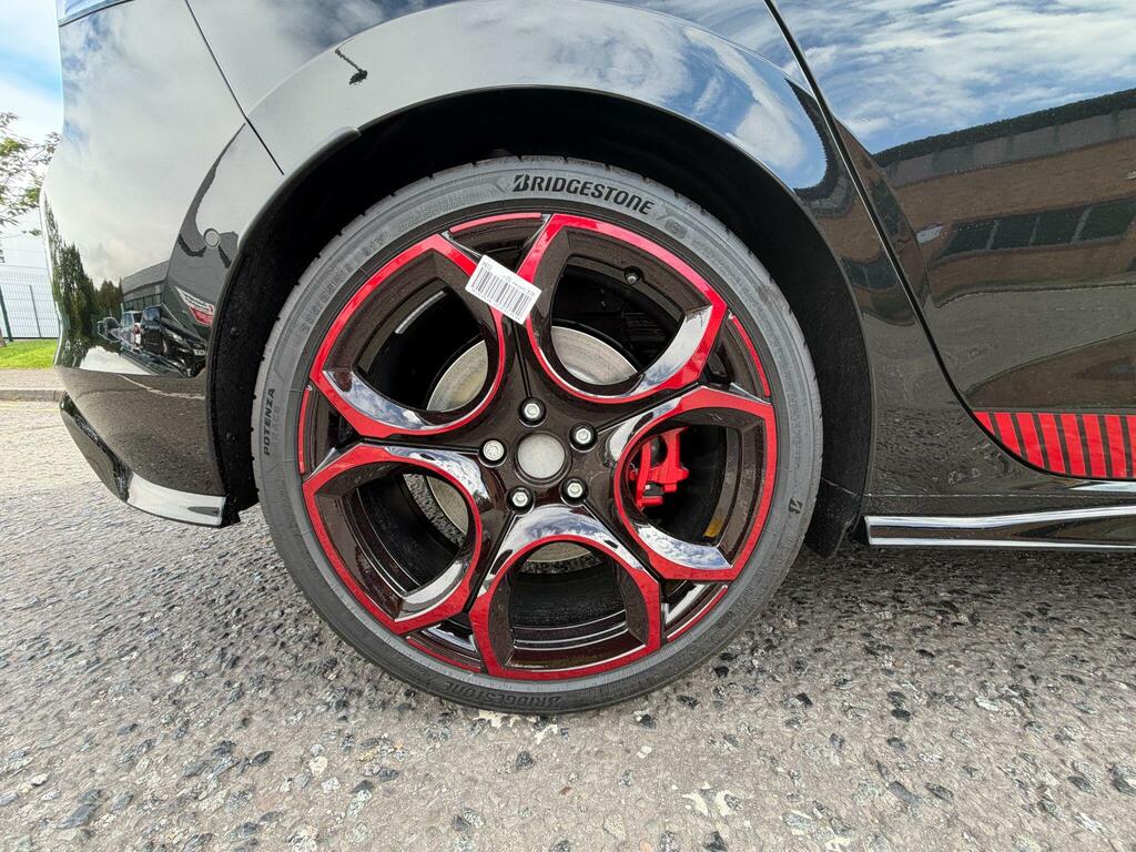 Volkswagen Golf 2L Gti Red #34