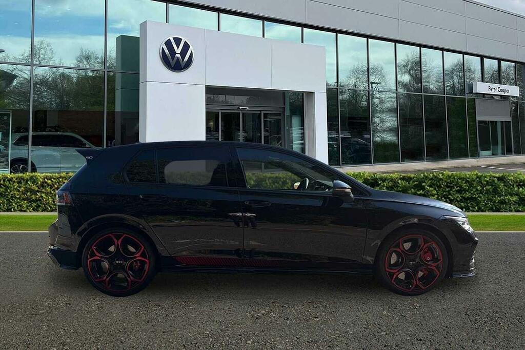 Volkswagen Golf 2L Gti Red #4