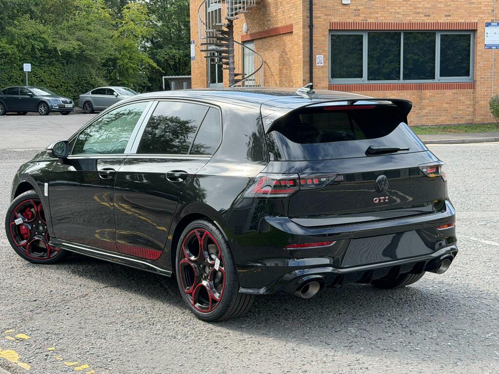 Volkswagen Golf 2L Gti Red #31