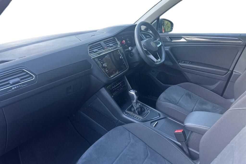 Volkswagen Tiguan 1.5 Tsi 150 Elegance Dsg  #2