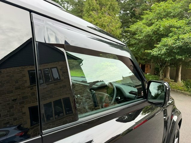 Land Rover Defender 3L X-dynamic Hse Grey #42