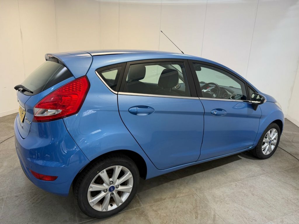 Ford Fiesta Edge Black #41