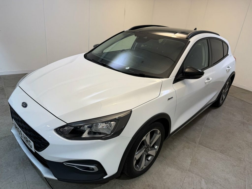 Ford Focus 1.5L Active White #5