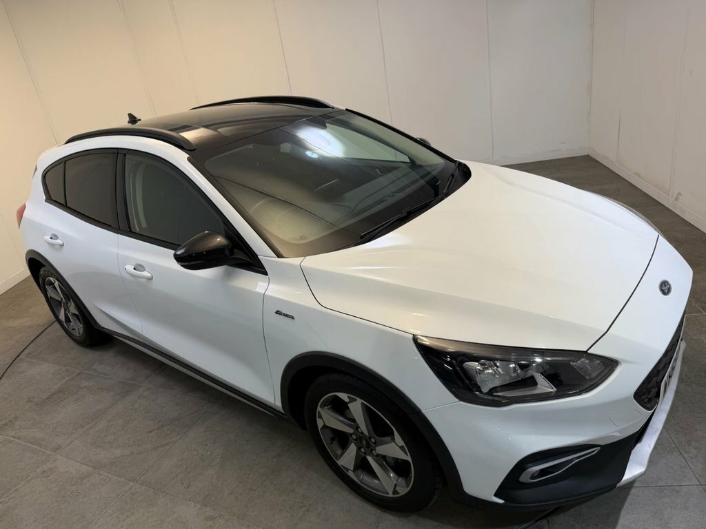 Ford Focus 1.5L Active White #4