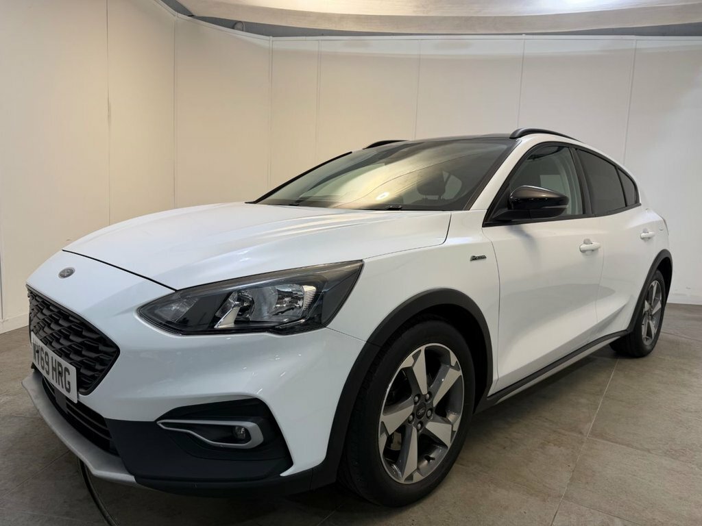 Ford Focus 1.5L Active White #6