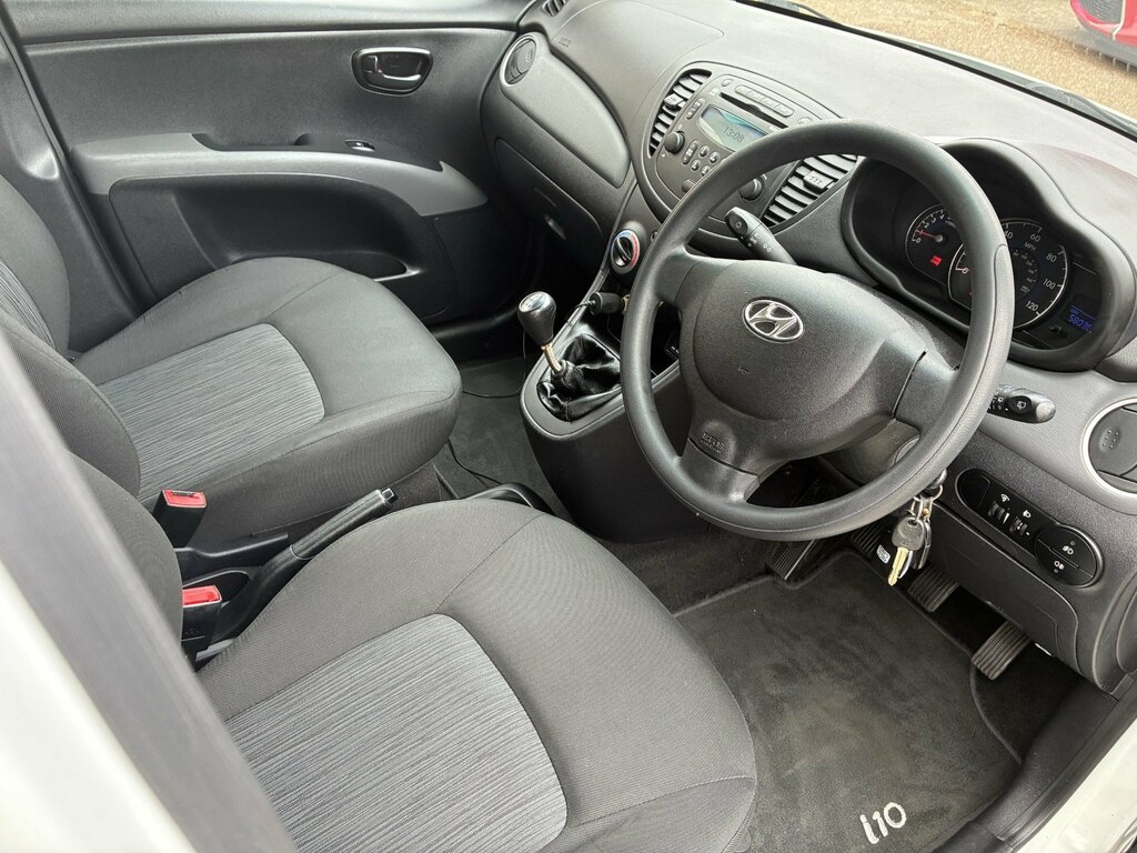 Hyundai I10 Active 1.2 Hatchback Euro 5 85 White #2