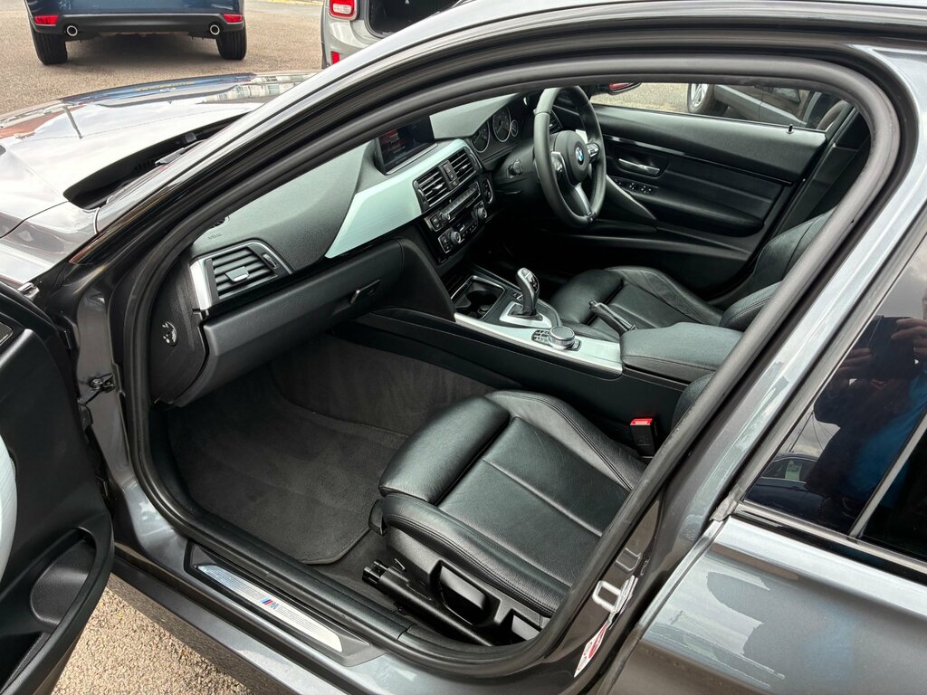 BMW 3 Series  Black #8