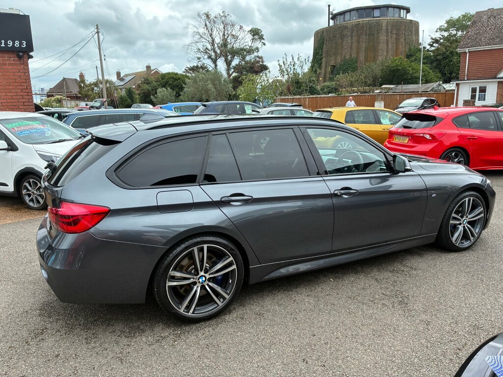 BMW 3 Series  Black #9