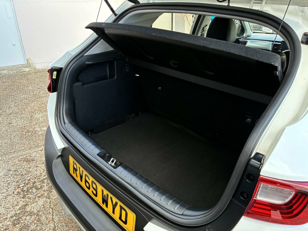 Kia Stonic 1.0T Gdi 3 White #7