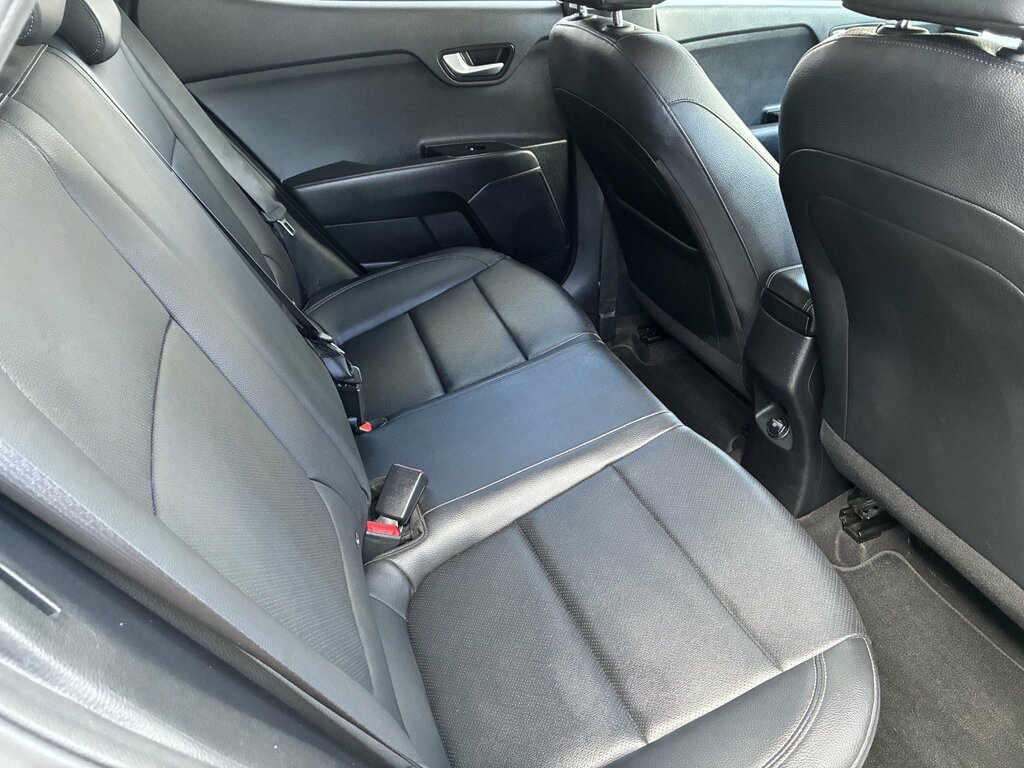 Kia Stonic 1.0T Gdi 3 White #9