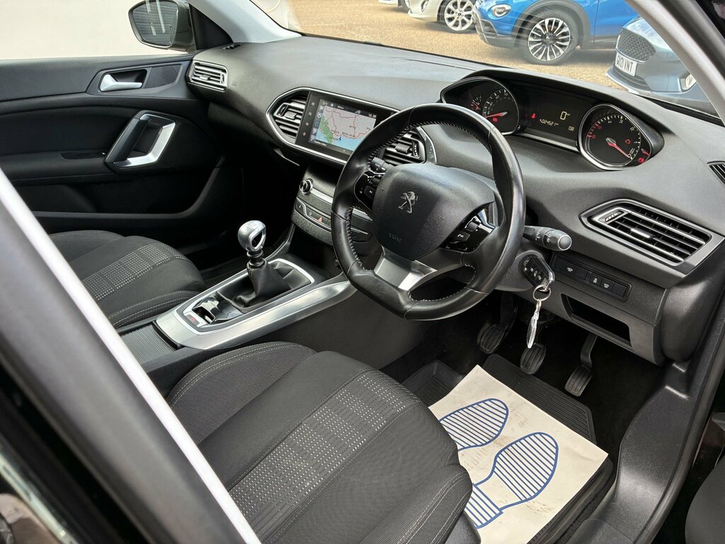 Peugeot 308 Allure Bluehdi 120 Ps 1.6 6 Euro 6 Black #2