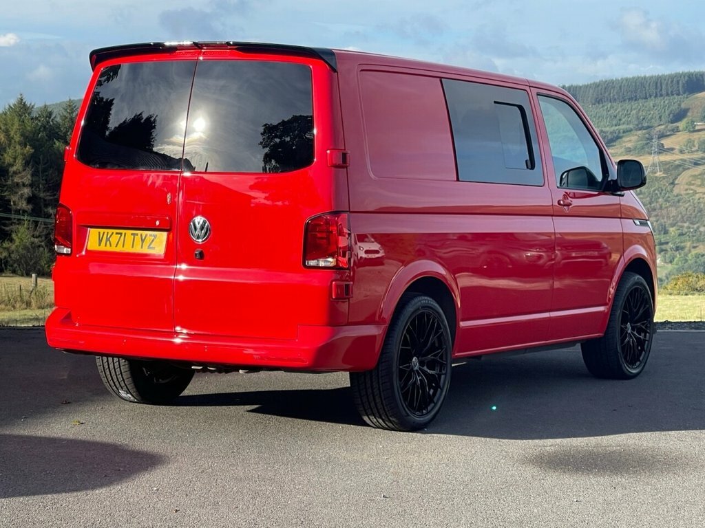 Volkswagen Transporter 2L Startline Red #4