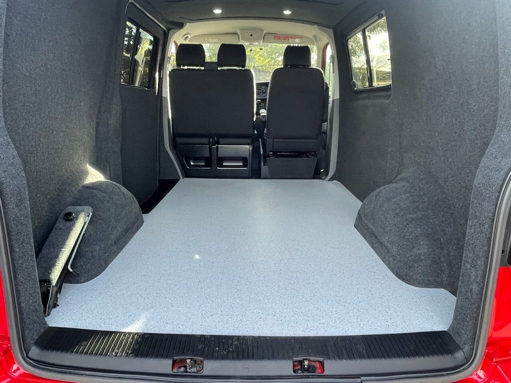 Volkswagen Transporter 2L Startline Red #6