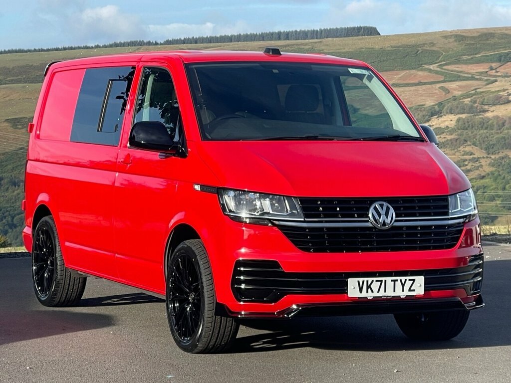 Volkswagen Transporter 2L Startline Red