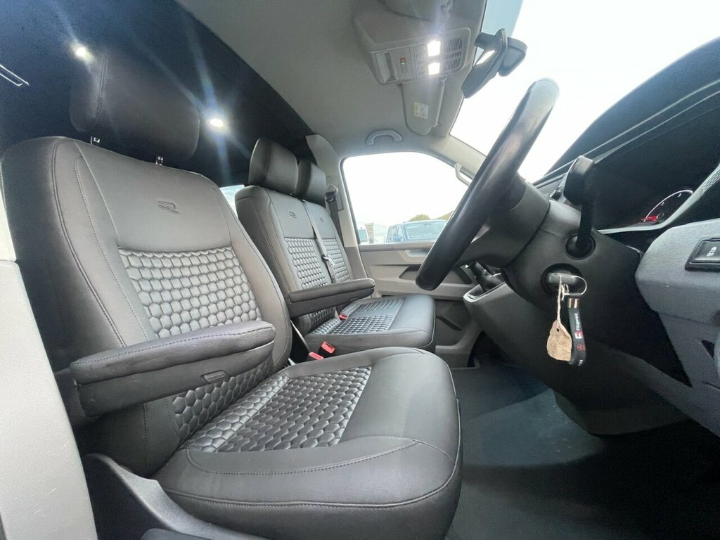 Volkswagen Transporter 2L Highline Grey #2