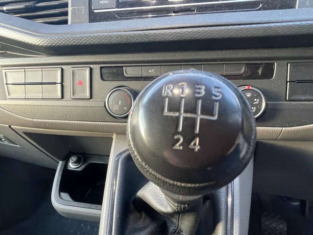 Volkswagen Transporter T6.1 2.0 Tdi Startline Black #23