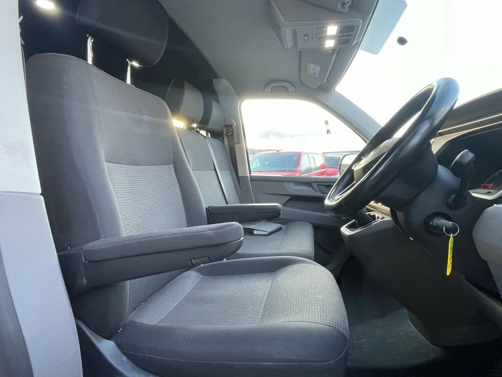 Volkswagen Transporter T6.1 2.0 Tdi Startline Black #26