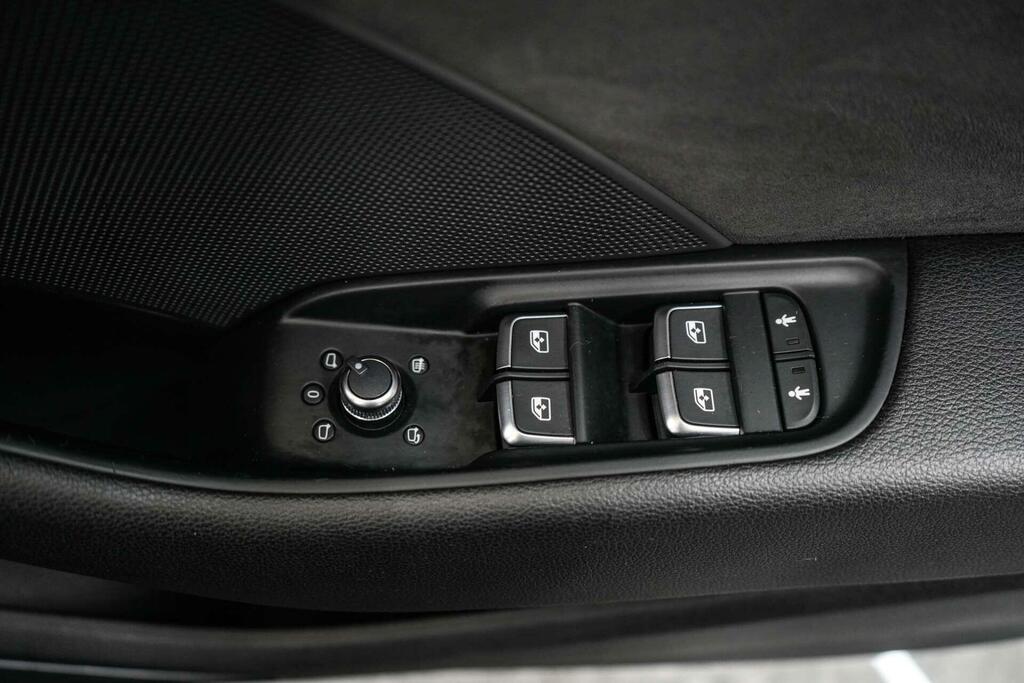 Audi RS3 Rs 3 Tfsi Quattro Black #24