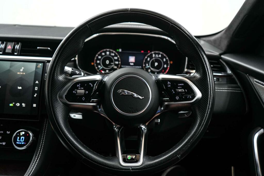 Jaguar F-Pace 3.0 D300 R-dynamic Se Awd Black #47