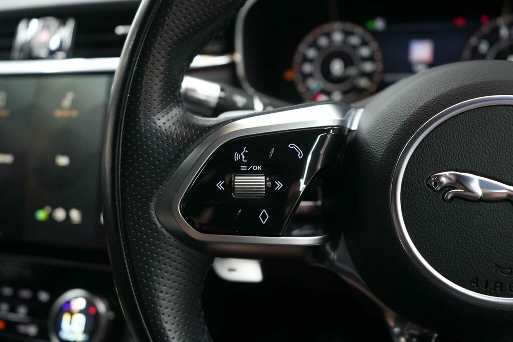 Jaguar F-Pace 3.0 D300 R-dynamic Se Awd Black #42