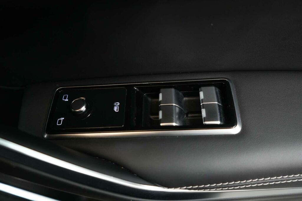 Jaguar F-Pace 3.0 D300 R-dynamic Se Awd Black #23