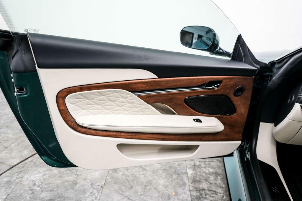 Aston Martin DB12 V8 Auto Green #17