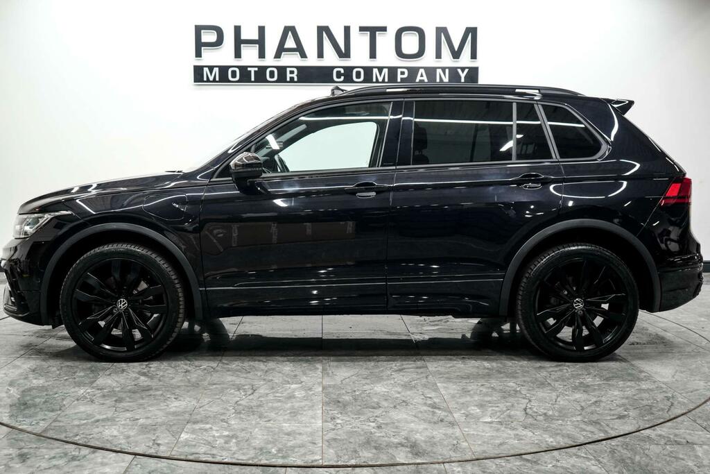 Volkswagen Tiguan Black Edition Black #3