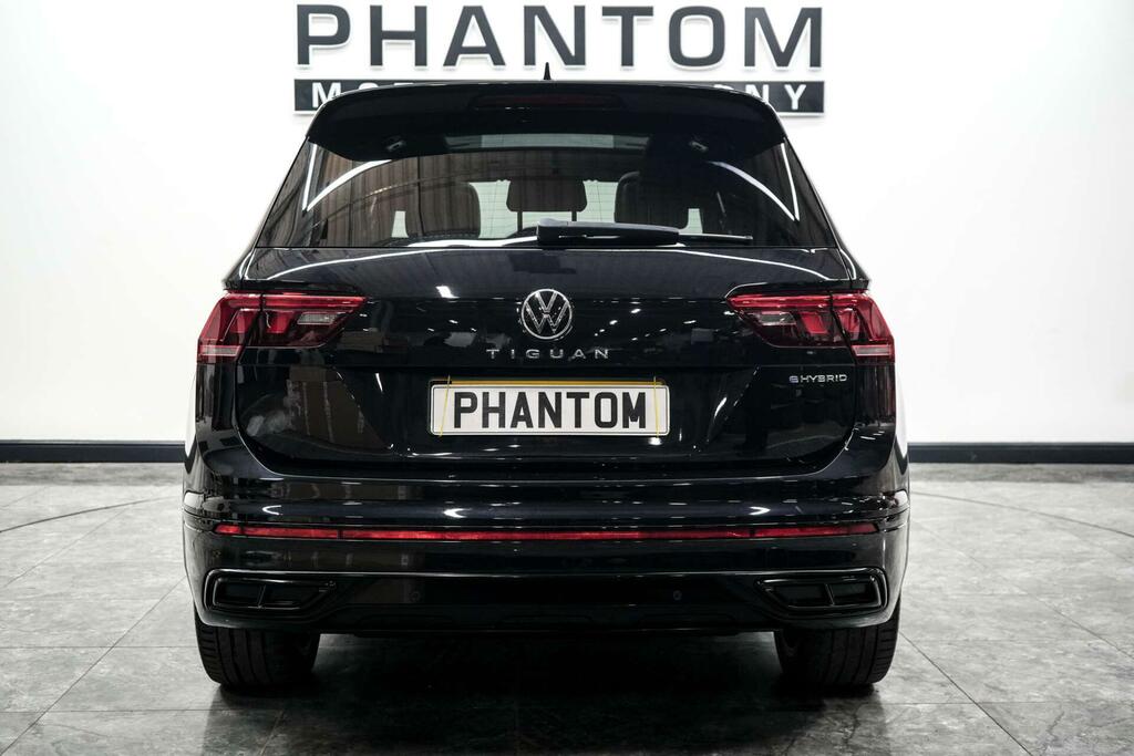 Volkswagen Tiguan Black Edition Black #4