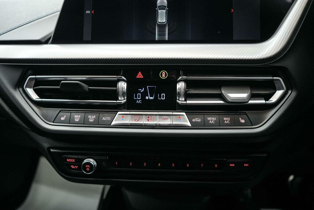 BMW 1 Series Se Black #37