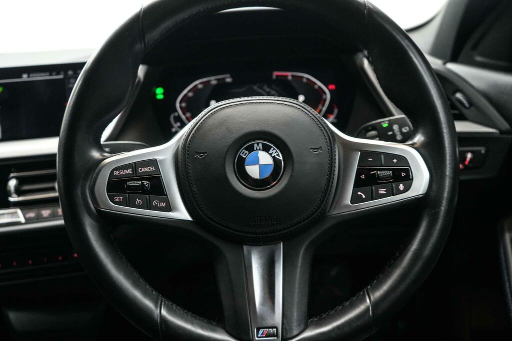 BMW 1 Series Se Black #40