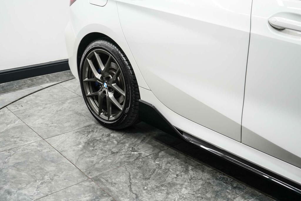 BMW 1 Series Se Black #11