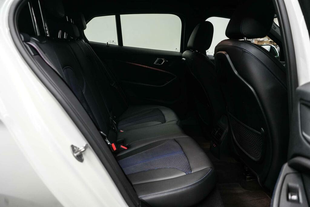 BMW 1 Series Se Black #22