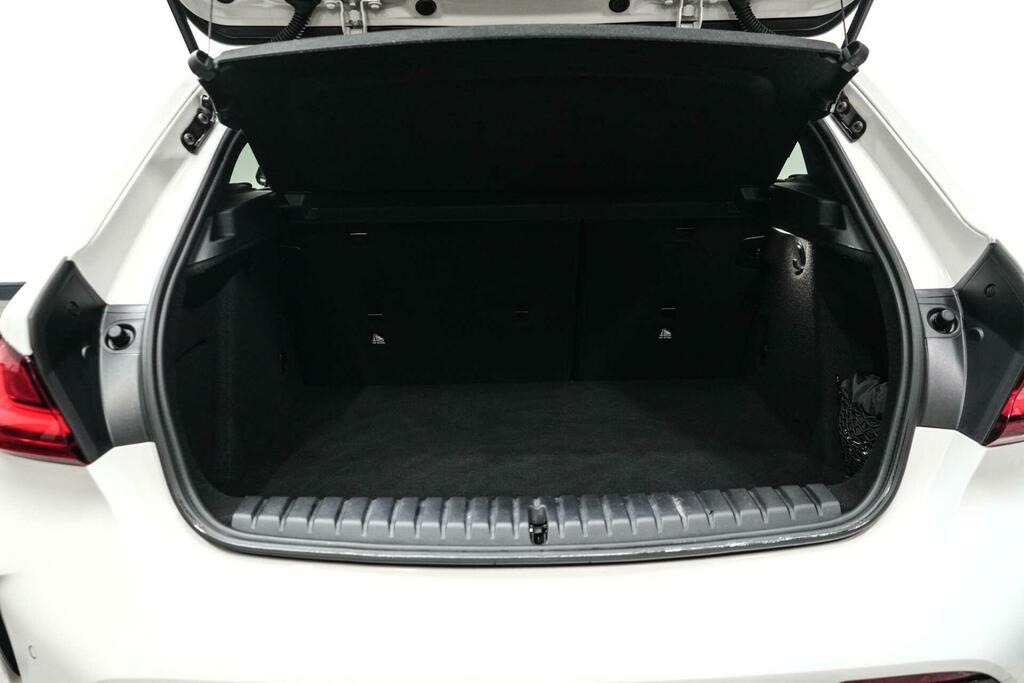 BMW 1 Series Se Black #14