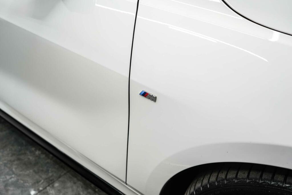 BMW 1 Series Se Black #9