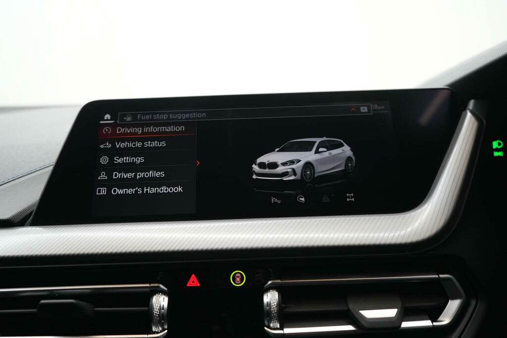 BMW 1 Series Se Black #32