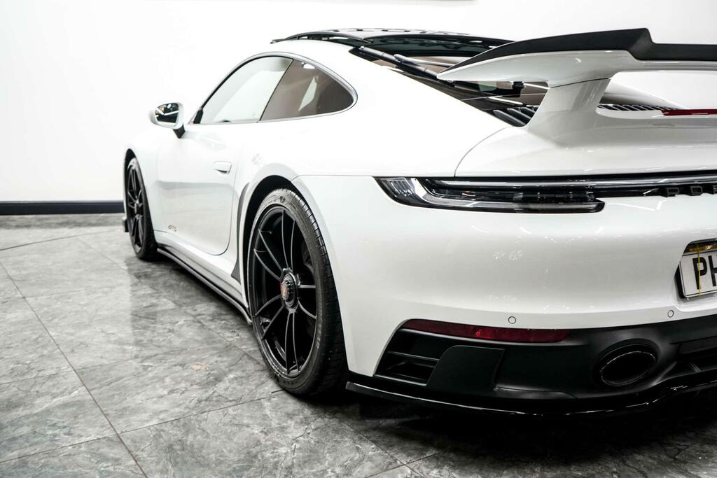 Porsche 911 997 Carrera Gts White #5