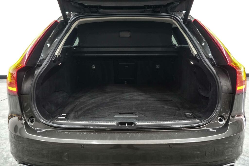 Volvo V90 T4 R-design Power Tailgate, Front Rear Ass Black #11