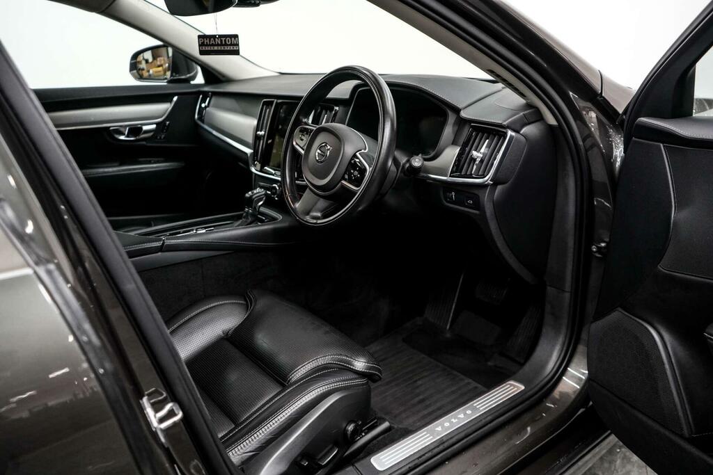 Volvo V90 T4 R-design Power Tailgate, Front Rear Ass Black #12