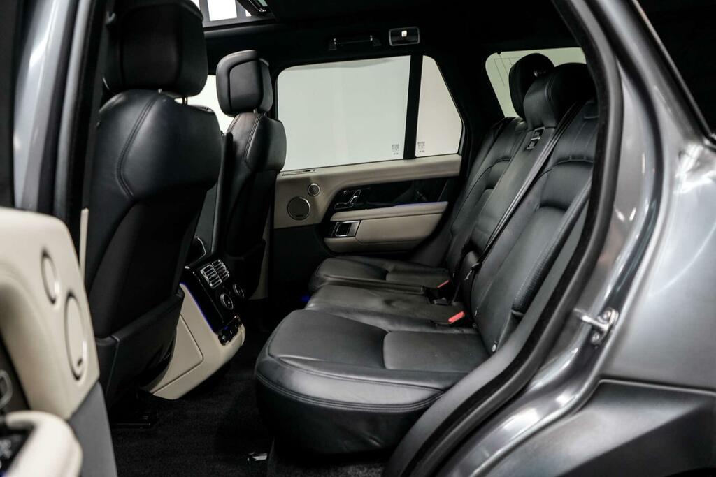Land Rover Range Rover Vogue Gold #30
