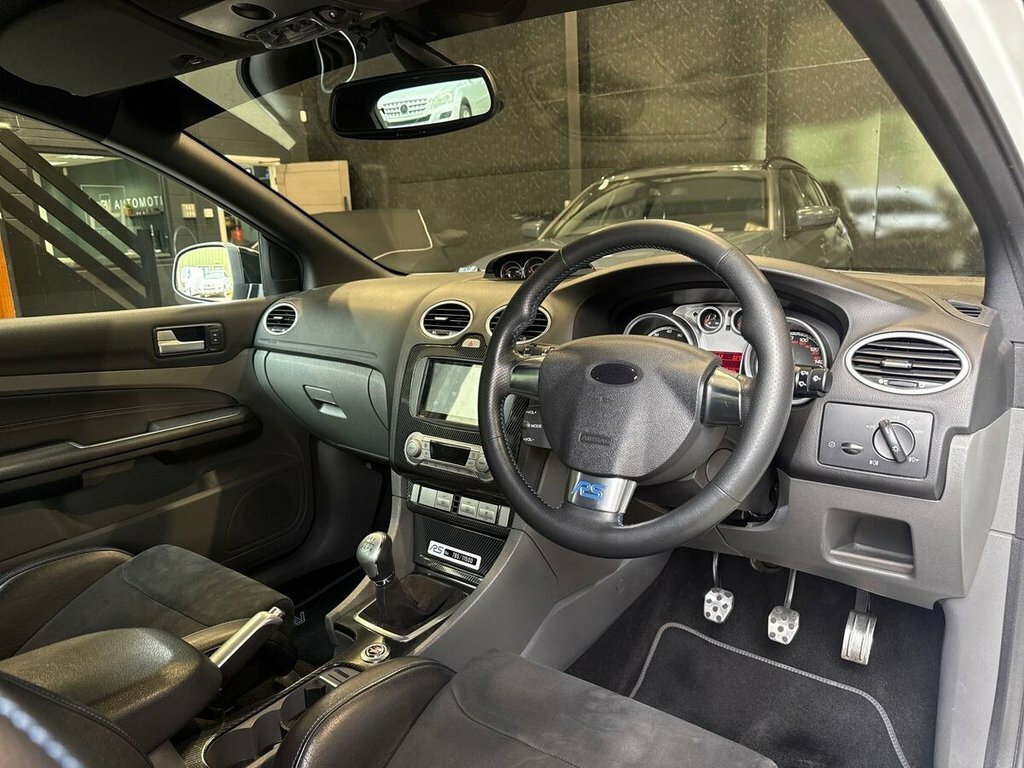 Ford Focus 1.6 Titanium Hatchback 184 G Silver #2