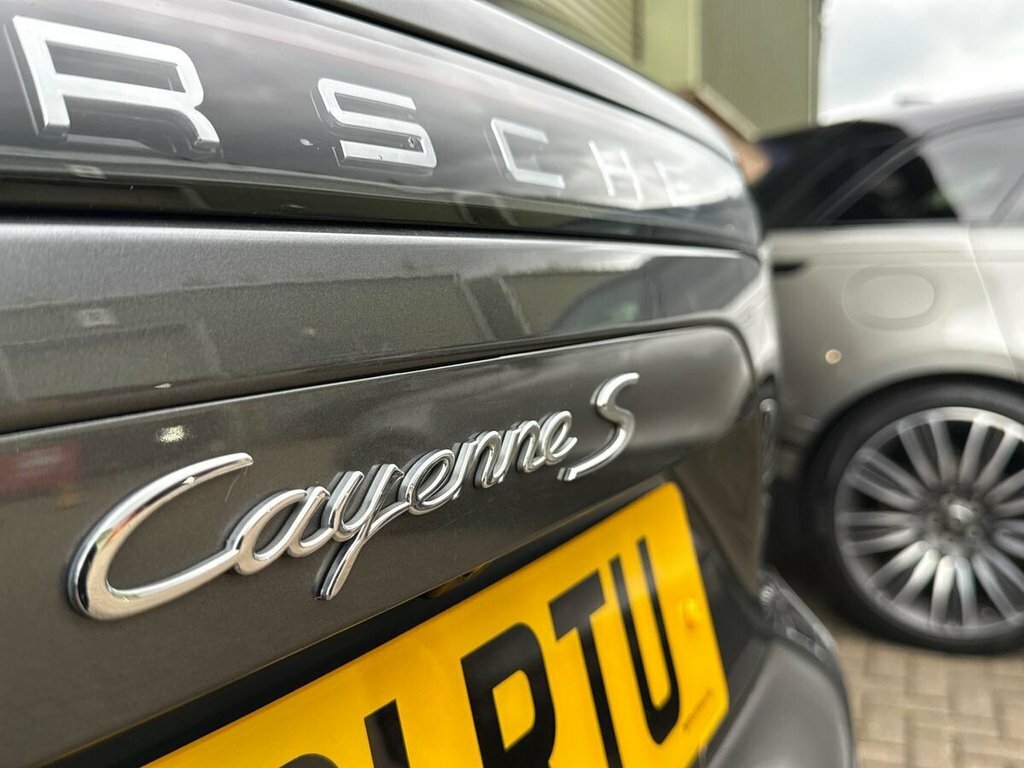 Porsche Cayenne 2021 71 Porsche Cayenne E-hybrid Tiptronic S Grey #28