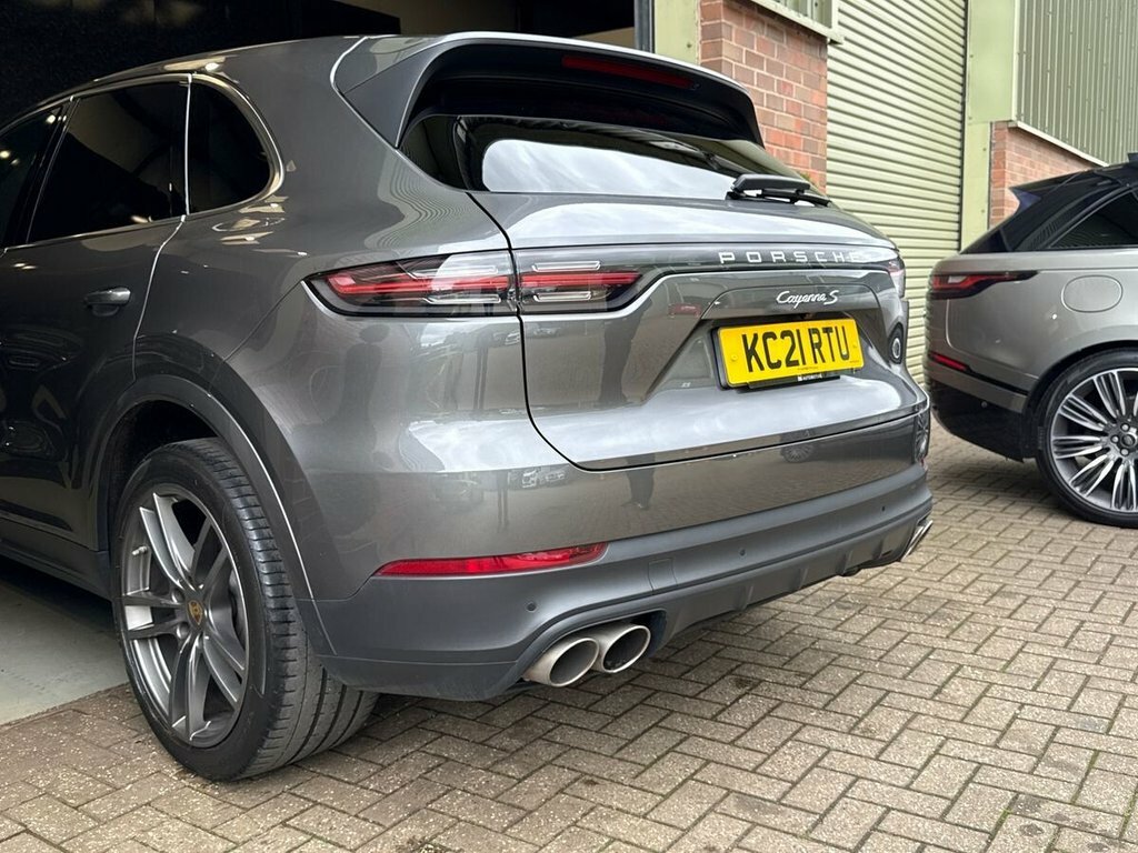 Porsche Cayenne 2021 71 Porsche Cayenne E-hybrid Tiptronic S Grey #29